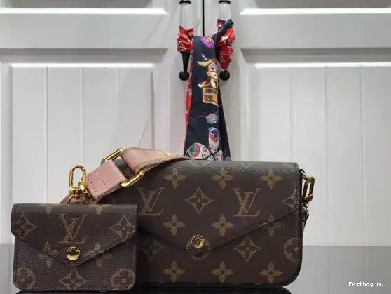 Frstbag ru VUITTON GO & LOUIS FELICIE STRAP 0530